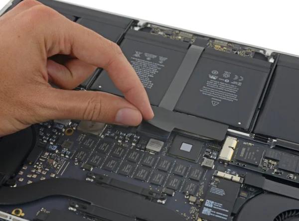 How to find a model number on a laptop ?