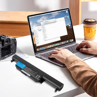 ¿Qué debo hacer si la batería de mi computadora portátil hace ruido al cargarse?