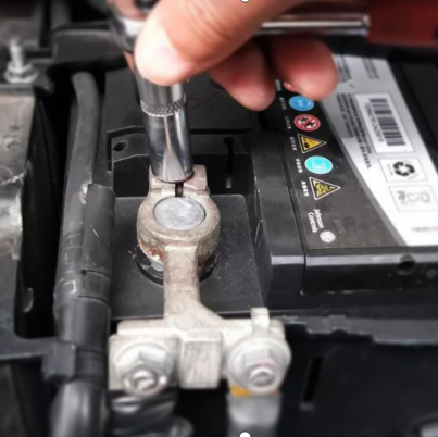 How-to-test-a-car-battery-with-a-multimeter?